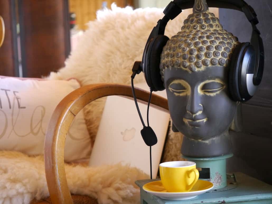 Buddha mit Kopfhörer